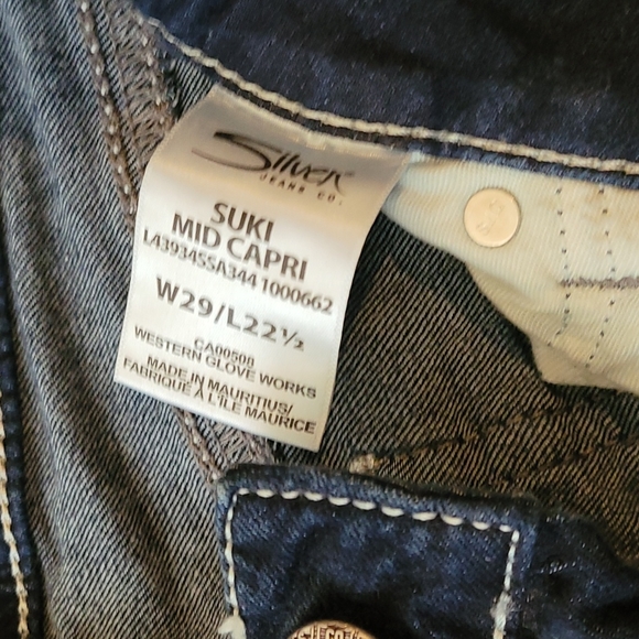 Sz. 29 Silver suki clam diggers (capris) - Picture 5 of 5